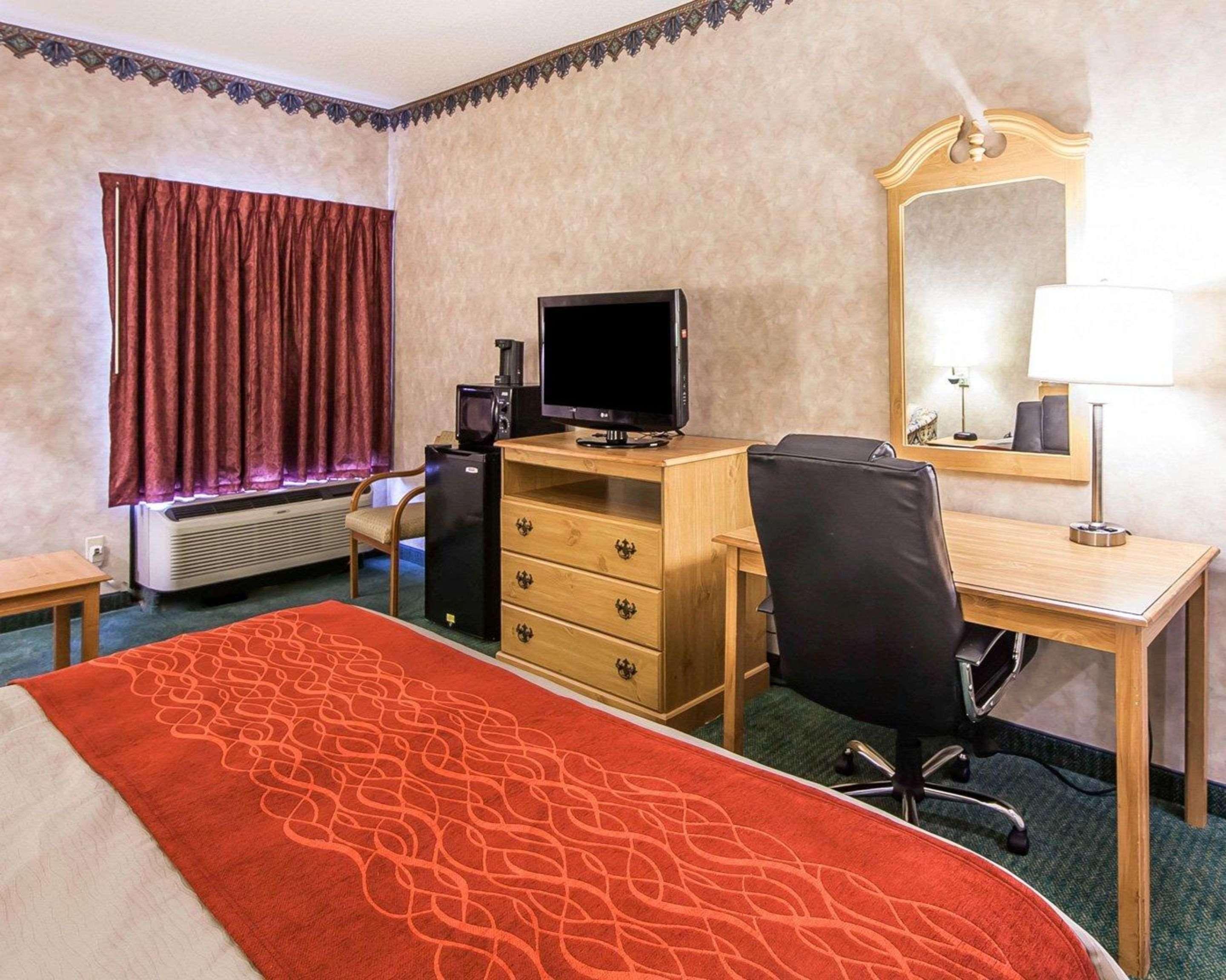 Econo Lodge Newport Exteriör bild