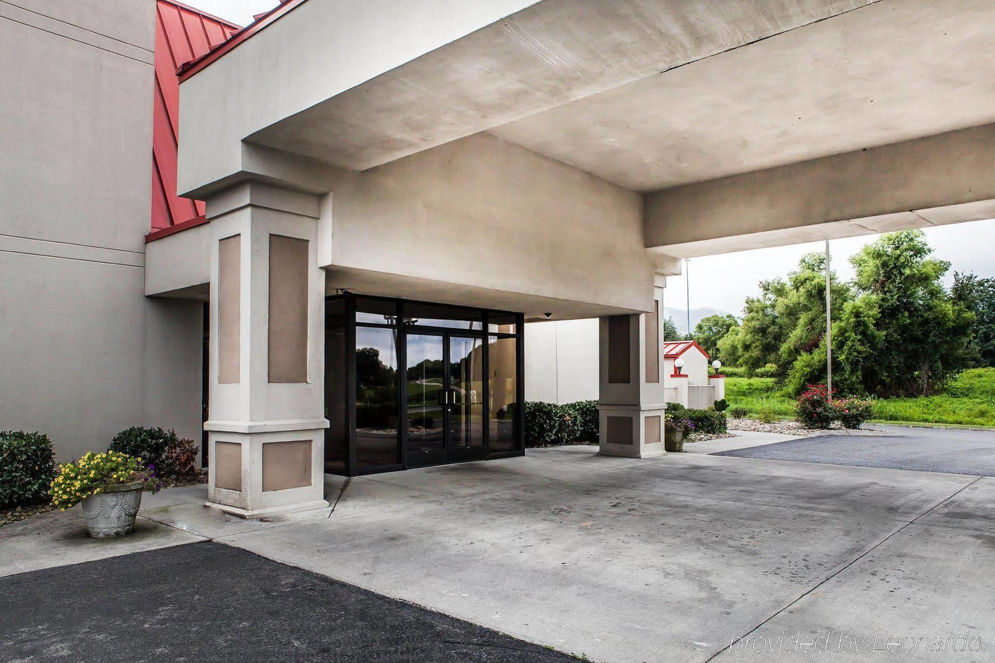 Econo Lodge Newport Exteriör bild