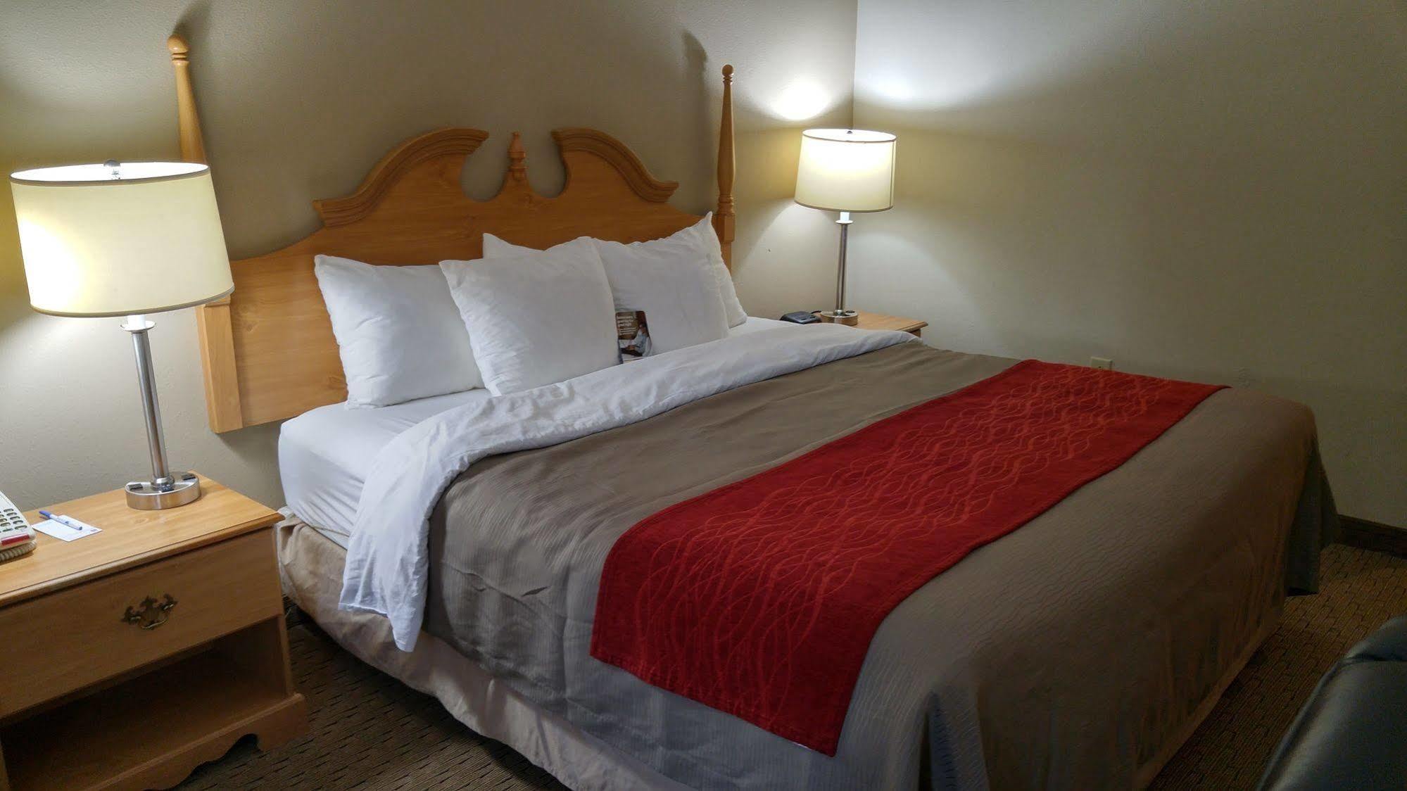Econo Lodge Newport Exteriör bild